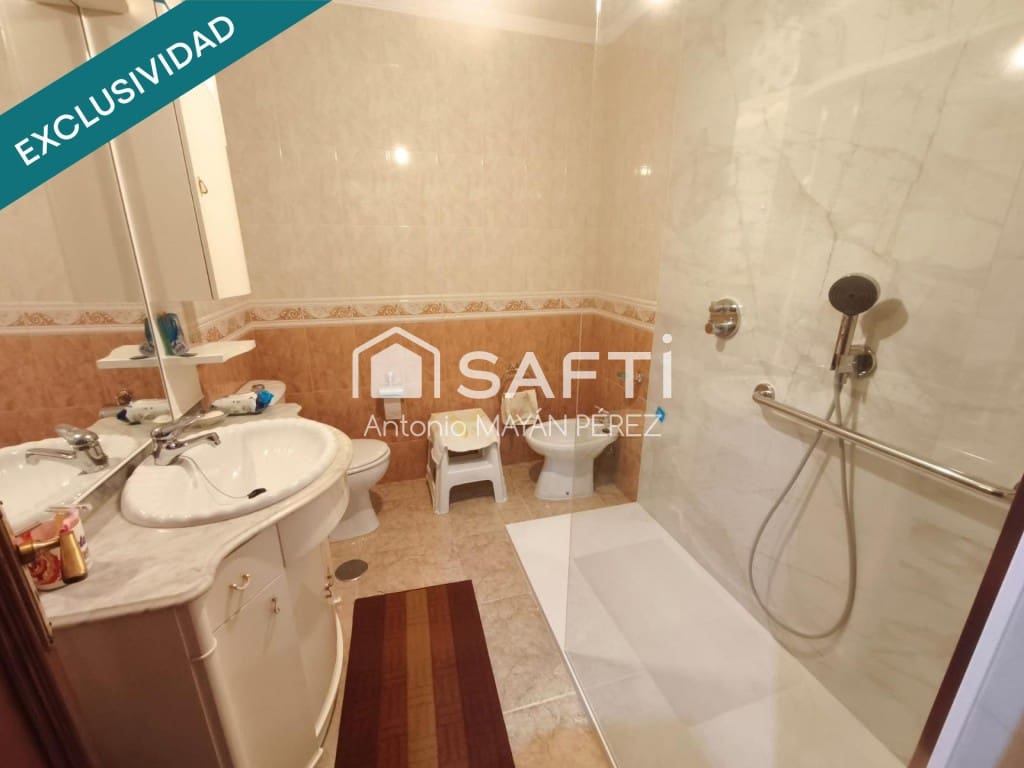 3 bedroom Apartment for sale in A Pobra do Caraminal - € 164,500 (Ref: 9735448)