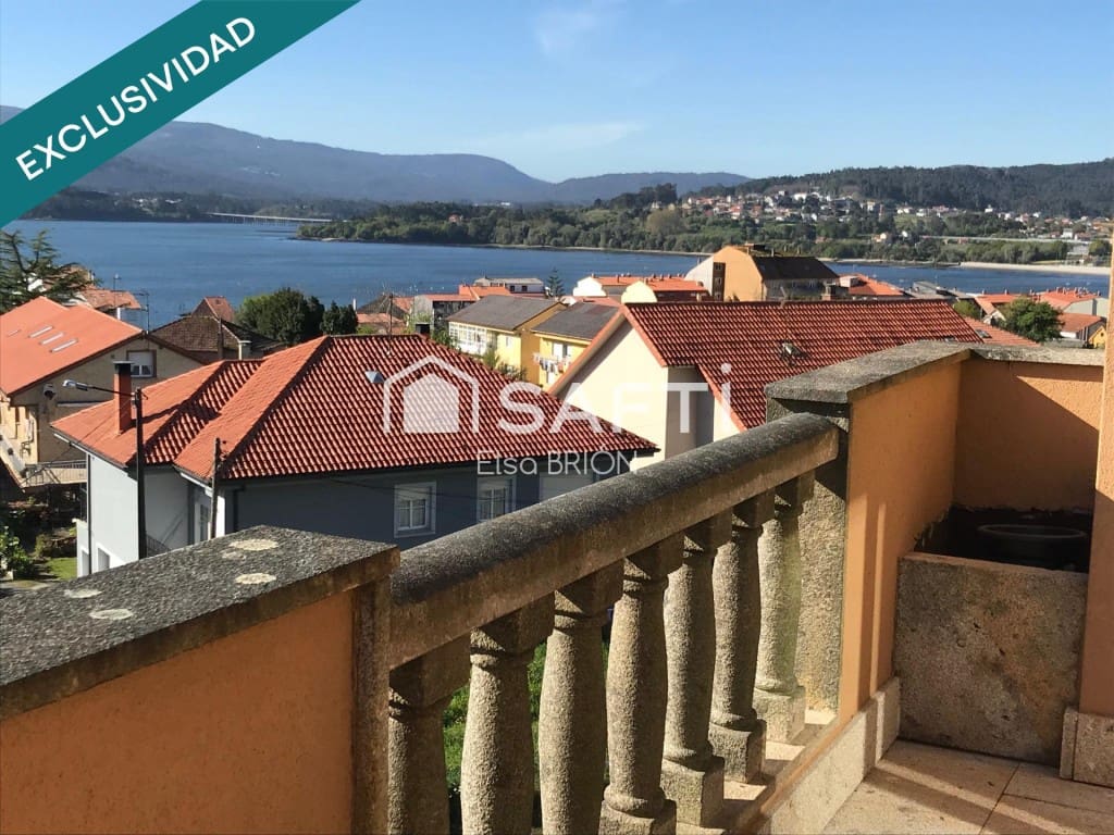 2 bedroom Penthouse for sale in Rianxo with garage - € 160,000 (Ref: 9735449)