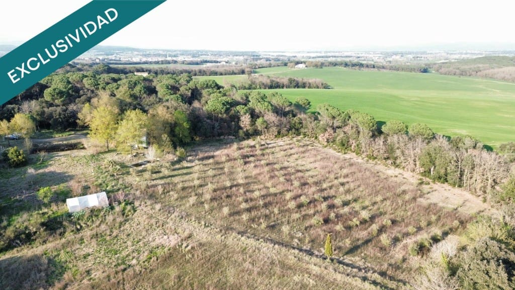 2 bedroom Finca/Country House for sale in Vilobi d'Onyar with pool - € 200,000 (Ref: 9735450)