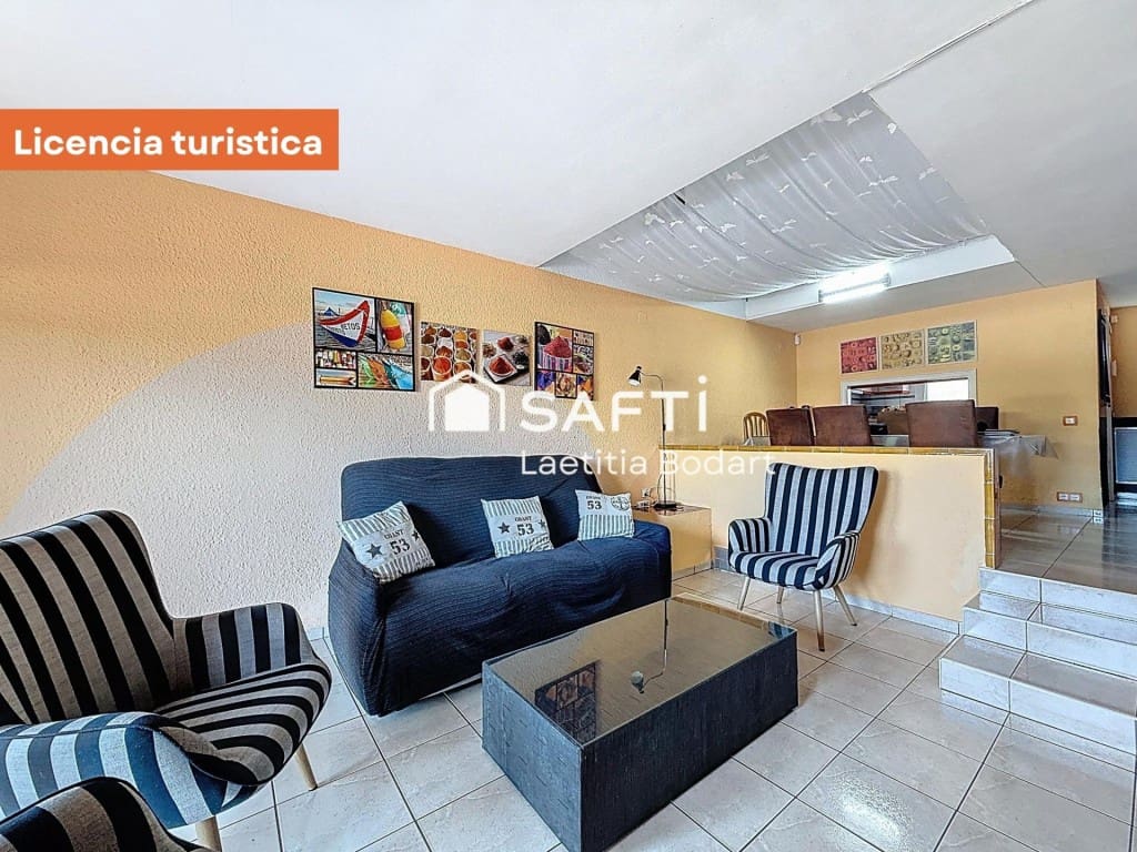 4 Zimmer Villa zu verkaufen in Empuriabrava - 475.000 € (Ref: 9735452)