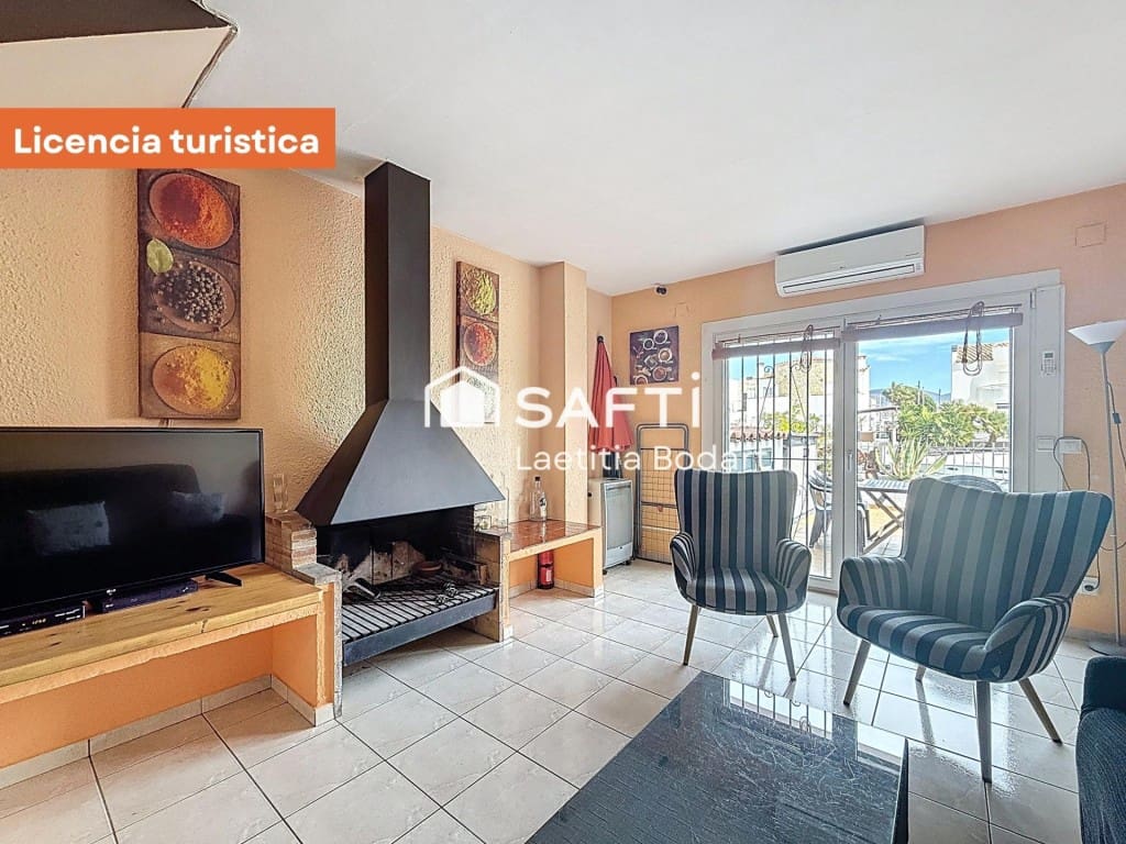 4 Zimmer Villa zu verkaufen in Empuriabrava - 475.000 € (Ref: 9735452)