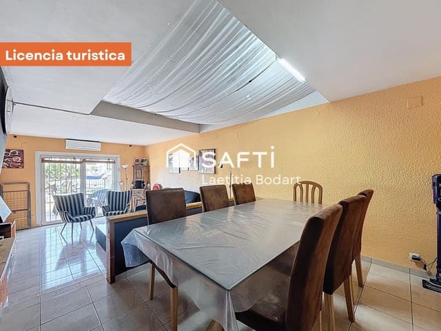 4 Zimmer Villa zu verkaufen in Empuriabrava, Castelló d'Empúries - 475.000 € (Ref: 9735452)