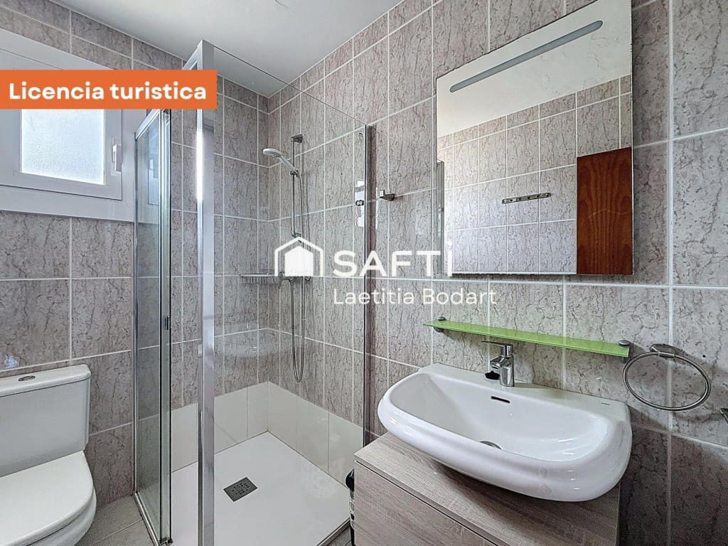 4 Zimmer Villa zu verkaufen in Empuriabrava - 475.000 € (Ref: 9735452)