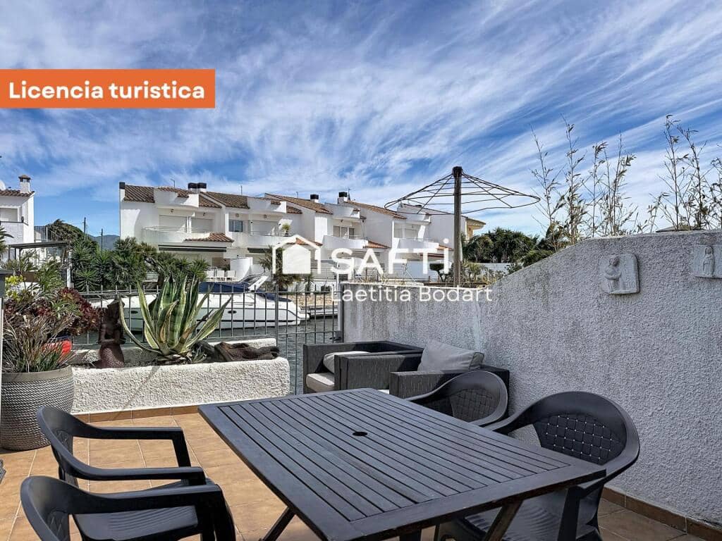 4 makuuhuone Huvila myytävänä paikassa Empuriabrava - 475 000 € (Ref: 9735452)