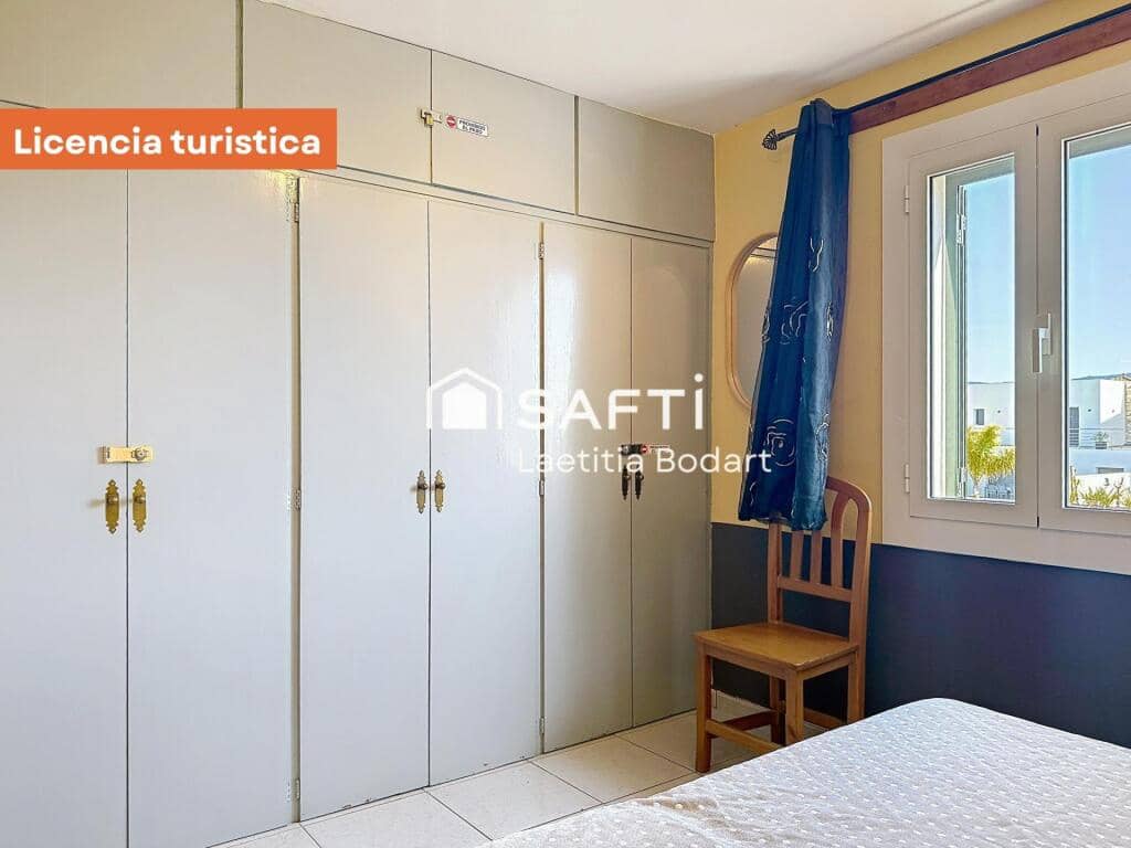 4 makuuhuone Huvila myytävänä paikassa Empuriabrava - 475 000 € (Ref: 9735452)
