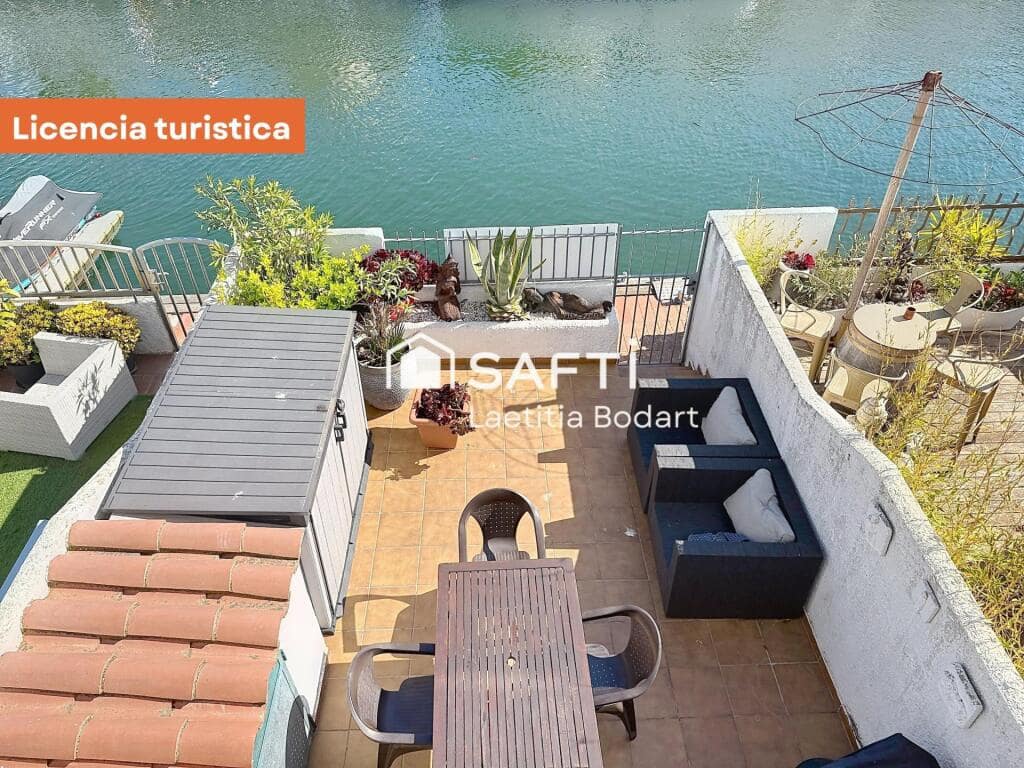 4 makuuhuone Huvila myytävänä paikassa Empuriabrava - 475 000 € (Ref: 9735452)