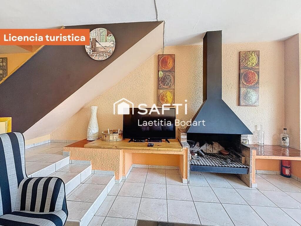 4 makuuhuone Huvila myytävänä paikassa Empuriabrava - 475 000 € (Ref: 9735452)