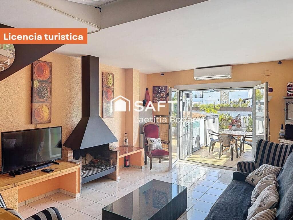 4 makuuhuone Huvila myytävänä paikassa Empuriabrava - 475 000 € (Ref: 9735452)