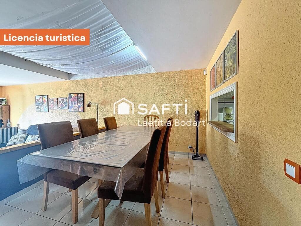 4 makuuhuone Huvila myytävänä paikassa Empuriabrava - 475 000 € (Ref: 9735452)