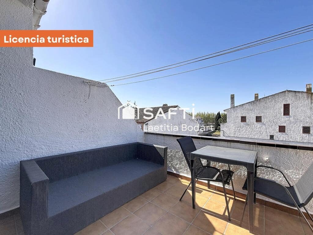 4 makuuhuone Huvila myytävänä paikassa Empuriabrava - 475 000 € (Ref: 9735452)