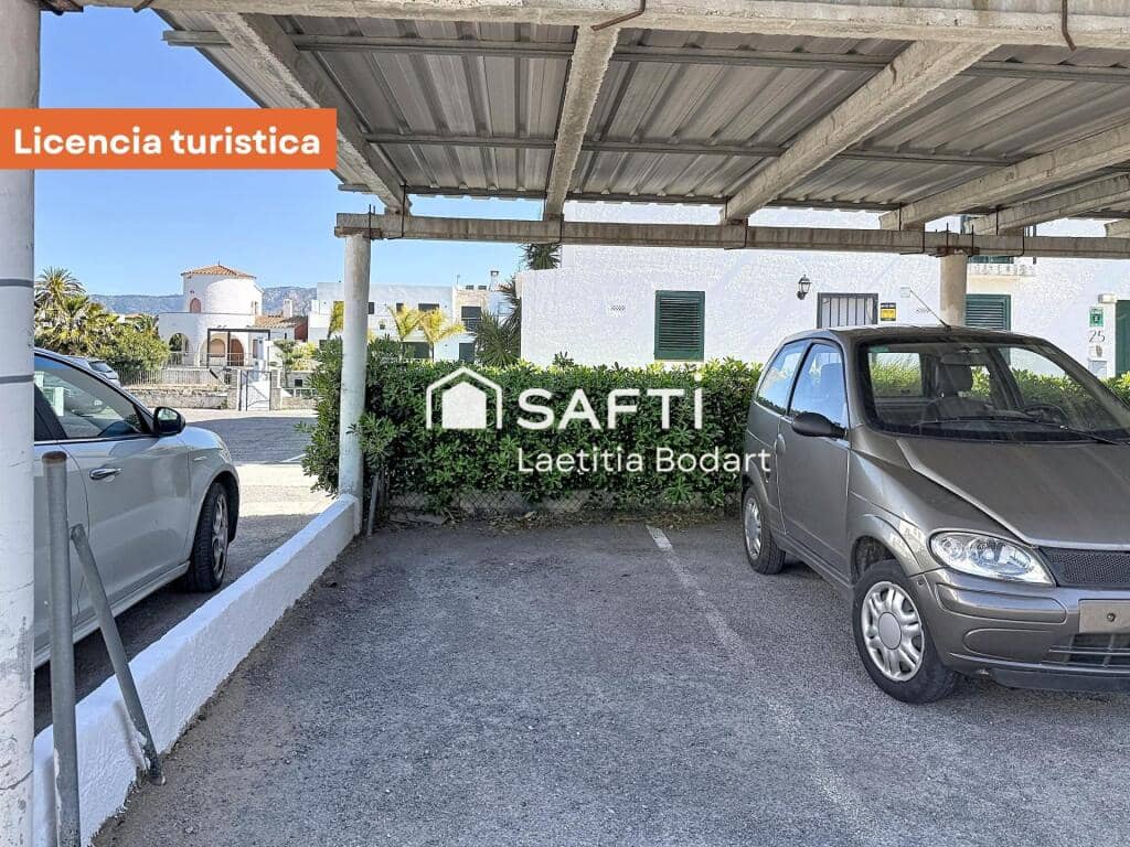 4 makuuhuone Huvila myytävänä paikassa Empuriabrava - 475 000 € (Ref: 9735452)