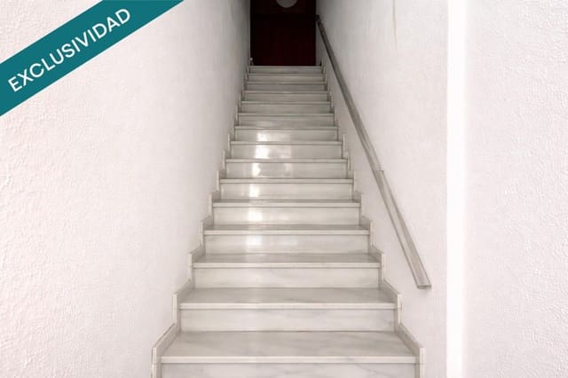 7 soverom Rekkehus til salgs i Almansa - € 200 000 (Ref: 9735460)