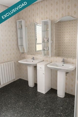 7 soverom Rekkehus til salgs i Almansa - € 200 000 (Ref: 9735460)