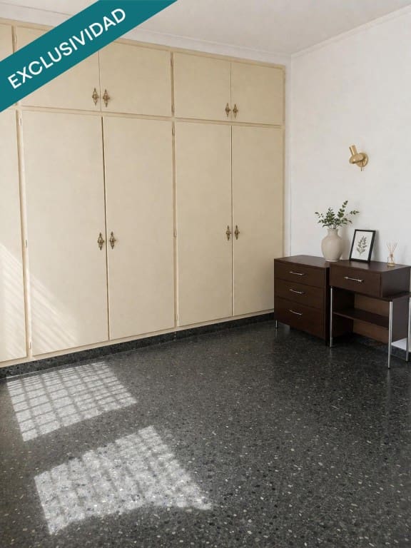 7 bedroom Terraced Villa for sale in Almansa - € 200,000 (Ref: 9735460)