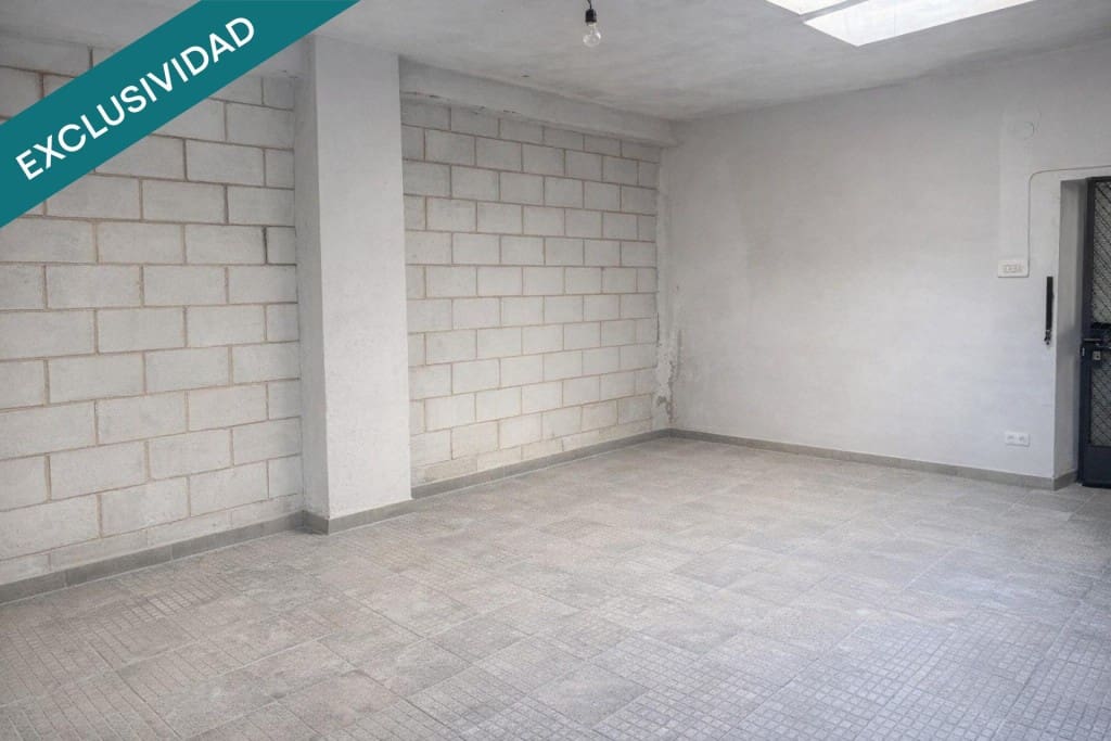 7 bedroom Terraced Villa for sale in Almansa - € 200,000 (Ref: 9735460)