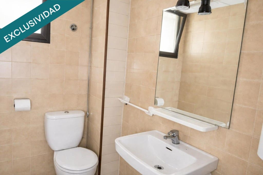 7 bedroom Terraced Villa for sale in Almansa - € 200,000 (Ref: 9735460)