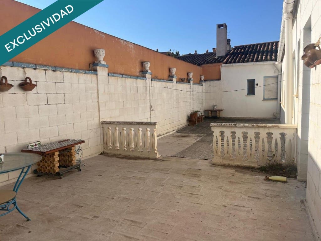 7 bedroom Terraced Villa for sale in Almansa - € 200,000 (Ref: 9735460)