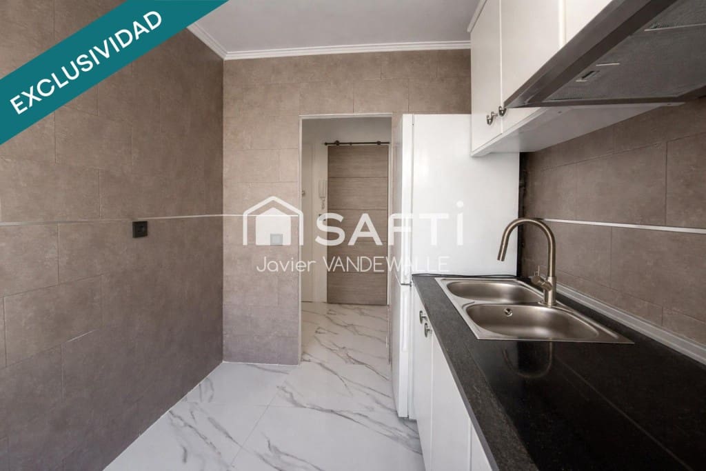 3 bedroom Apartment for sale in Almeria city - € 188,000 (Ref: 9735461)