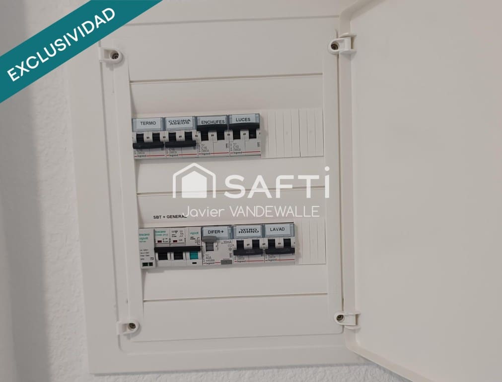 3 bedroom Apartment for sale in Almeria city - € 188,000 (Ref: 9735461)