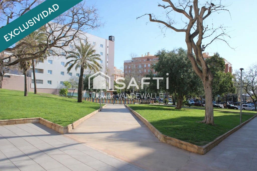 3 bedroom Apartment for sale in Almeria city - € 188,000 (Ref: 9735461)