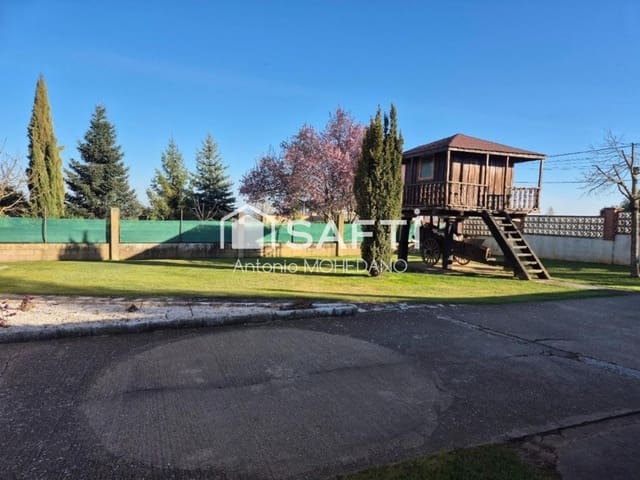 7 Zimmer Villa zu verkaufen in Valdefresno - 280.000 € (Ref: 9735462)