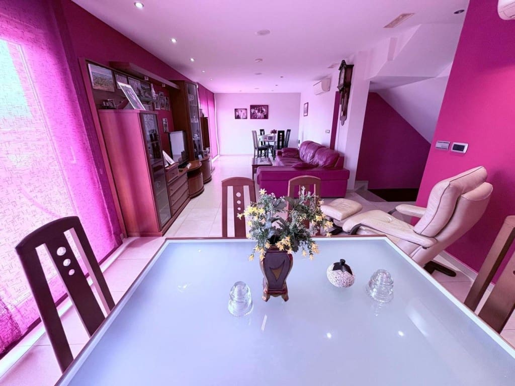 Chalet de 7 habitaciones en Finestrat en venta - 715.000 € (Ref: 9735463)