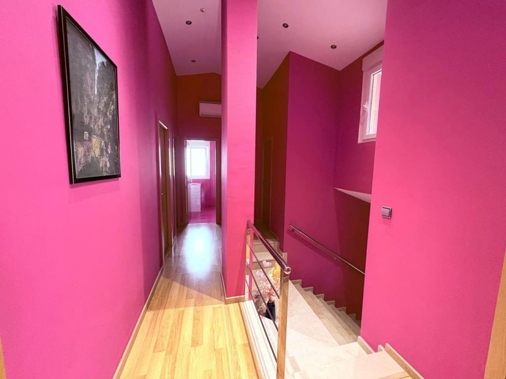 Chalet de 7 habitaciones en Finestrat en venta - 715.000 € (Ref: 9735463)