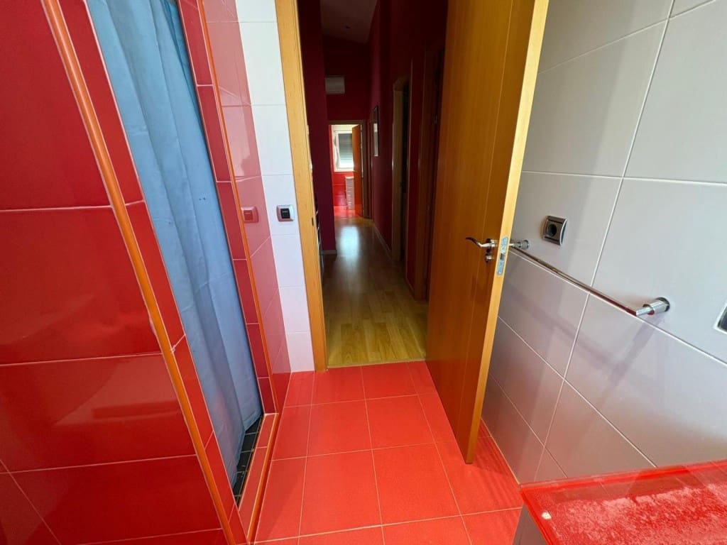 Chalet de 7 habitaciones en Finestrat en venta - 715.000 € (Ref: 9735463)