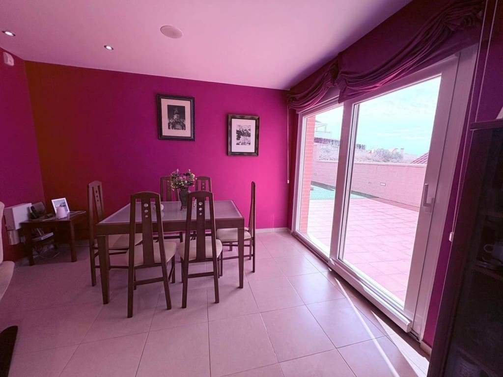 Chalet de 7 habitaciones en Finestrat en venta - 715.000 € (Ref: 9735463)