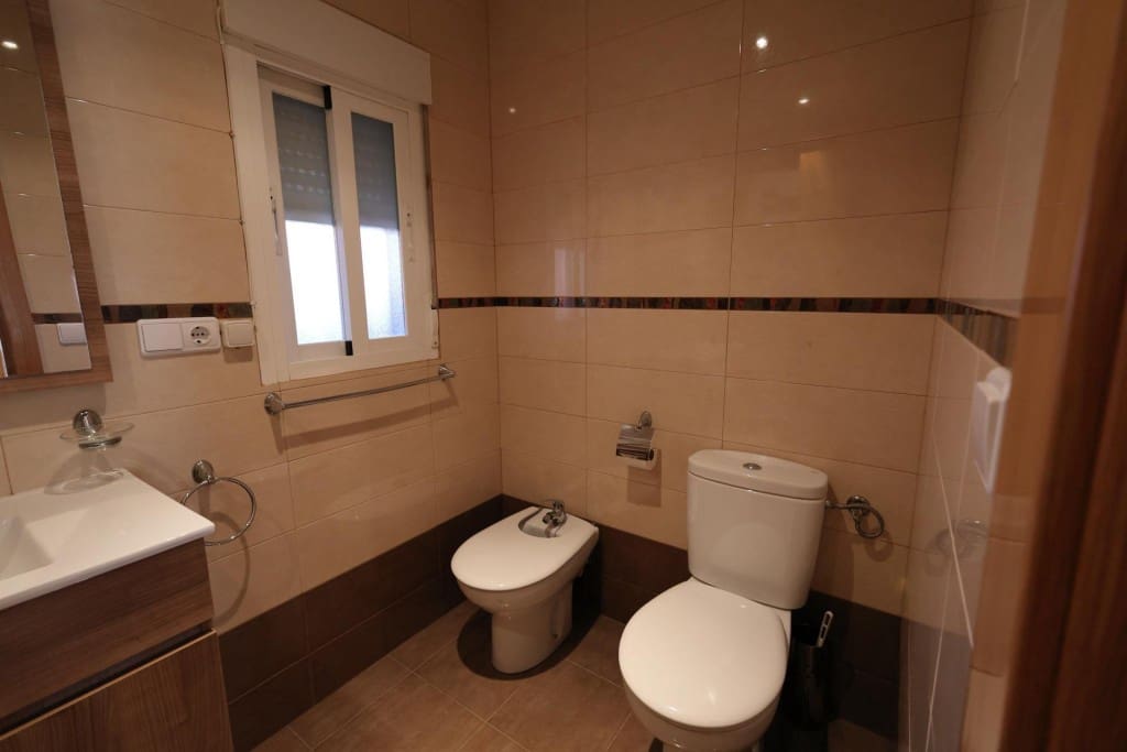 2 bedroom Terraced Villa for sale in Molinaseca - € 55,000 (Ref: 9735464)