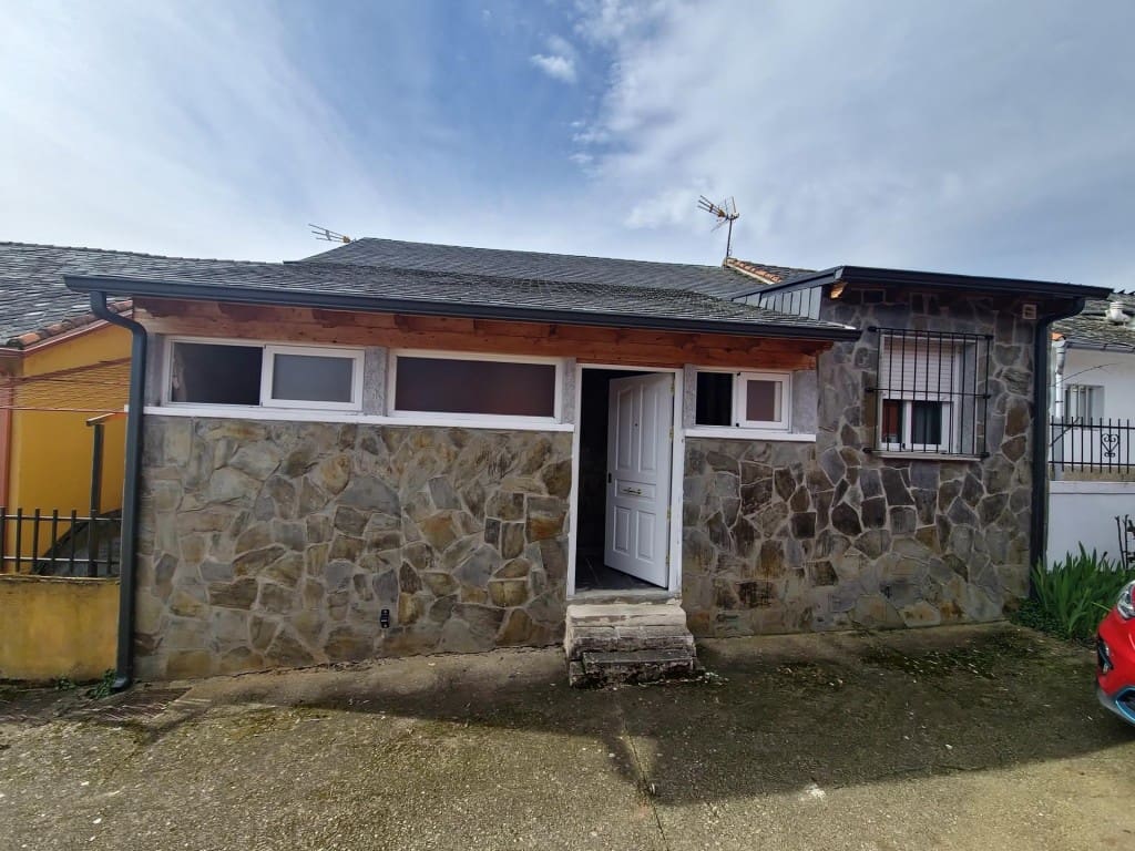 2 bedroom Terraced Villa for sale in Molinaseca - € 55,000 (Ref: 9735464)