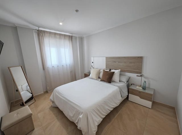 Ático de 4 habitaciones en Benigánim en venta - 185.000 € (Ref: 9738435)