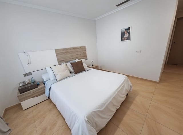 Ático de 4 habitaciones en Benigánim en venta - 185.000 € (Ref: 9738435)