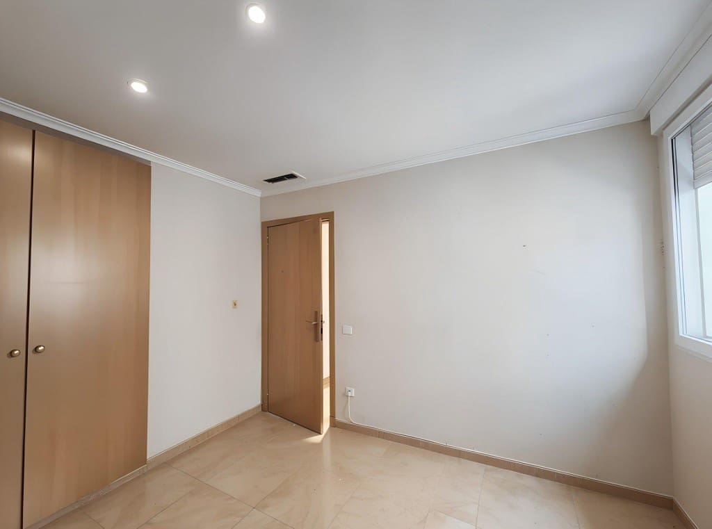 4 bedroom Penthouse for sale in Beniganim - € 185,000 (Ref: 9738435)