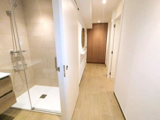 Apartamento de 2 habitaciones en Santiago de Compostela en alquiler - 800 € (Ref: 9738438)