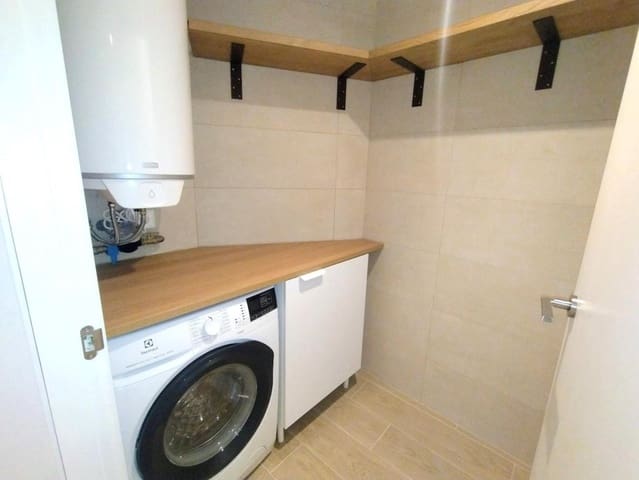 Apartamento de 2 habitaciones en Santiago de Compostela en alquiler - 800 € (Ref: 9738438)
