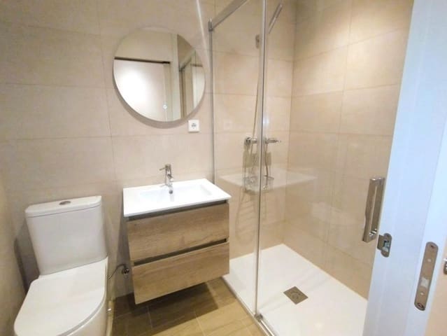 Apartamento de 2 habitaciones en Santiago de Compostela en alquiler - 800 € (Ref: 9738438)