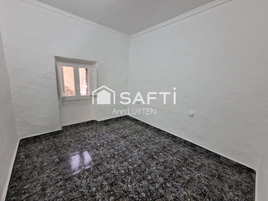 Chalet de 4 habitaciones en Palau-saverdera en venta con garaje - 229.000 € (Ref: 9738439)