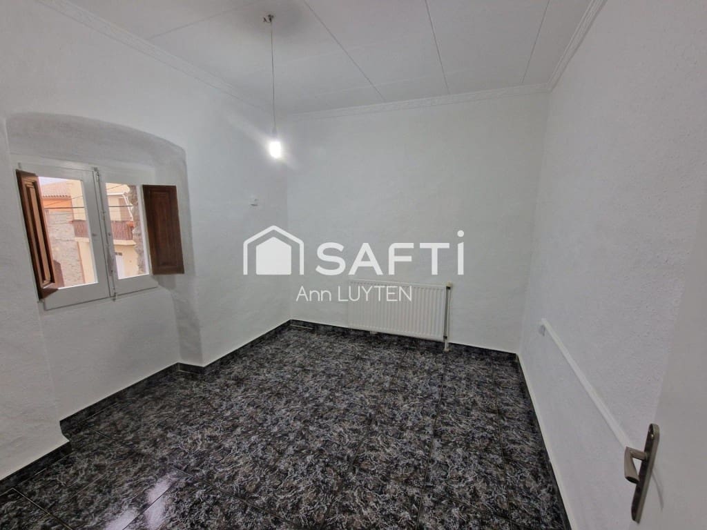 Chalet de 4 habitaciones en Palau-saverdera en venta con garaje - 229.000 € (Ref: 9738439)