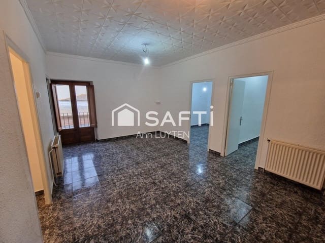 Chalet de 4 habitaciones en Palau-saverdera en venta con garaje - 229.000 € (Ref: 9738439)