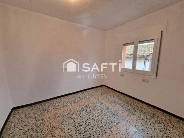 Chalet de 4 habitaciones en Palau-saverdera en venta con garaje - 229.000 € (Ref: 9738439)