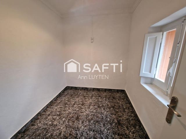 Chalet de 4 habitaciones en Palau-saverdera en venta con garaje - 229.000 € (Ref: 9738439)