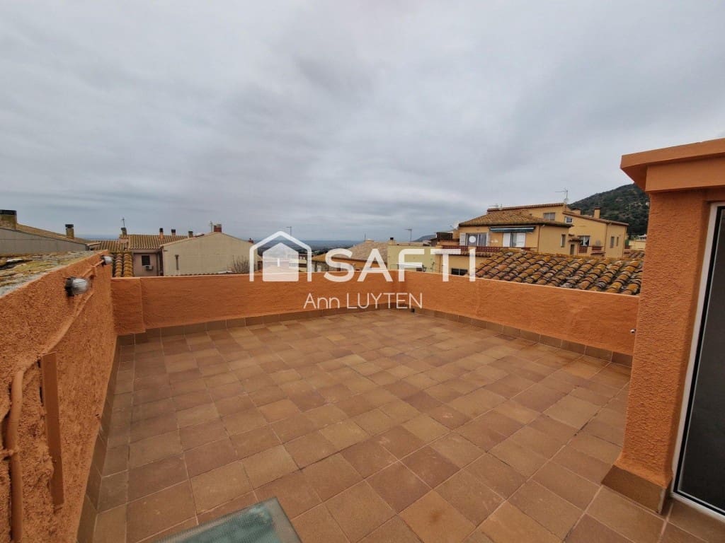 Chalet de 4 habitaciones en Palau-saverdera en venta con garaje - 229.000 € (Ref: 9738439)