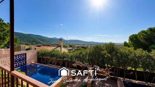 Chalet de 3 habitaciones en Cantallops en venta con piscina - 980.000 € (Ref: 9738440)