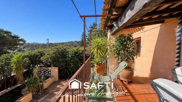 Chalet de 3 habitaciones en Cantallops en venta con piscina - 980.000 € (Ref: 9738440)