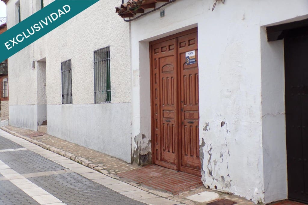 4 bedroom Villa for sale in Chinchon - € 116,000 (Ref: 9738441)