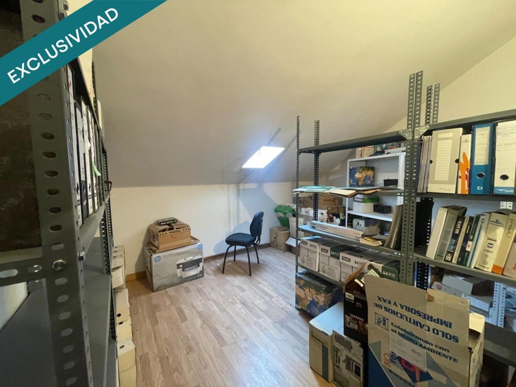 3 bedroom Apartment for sale in Vega de Espinareda - € 53,000 (Ref: 9738442)