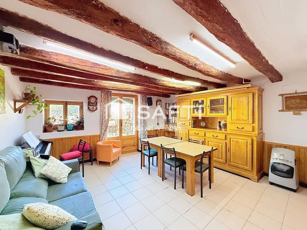 7 soverom Rekkehus til salgs i Piera - € 230 000 (Ref: 9738444)