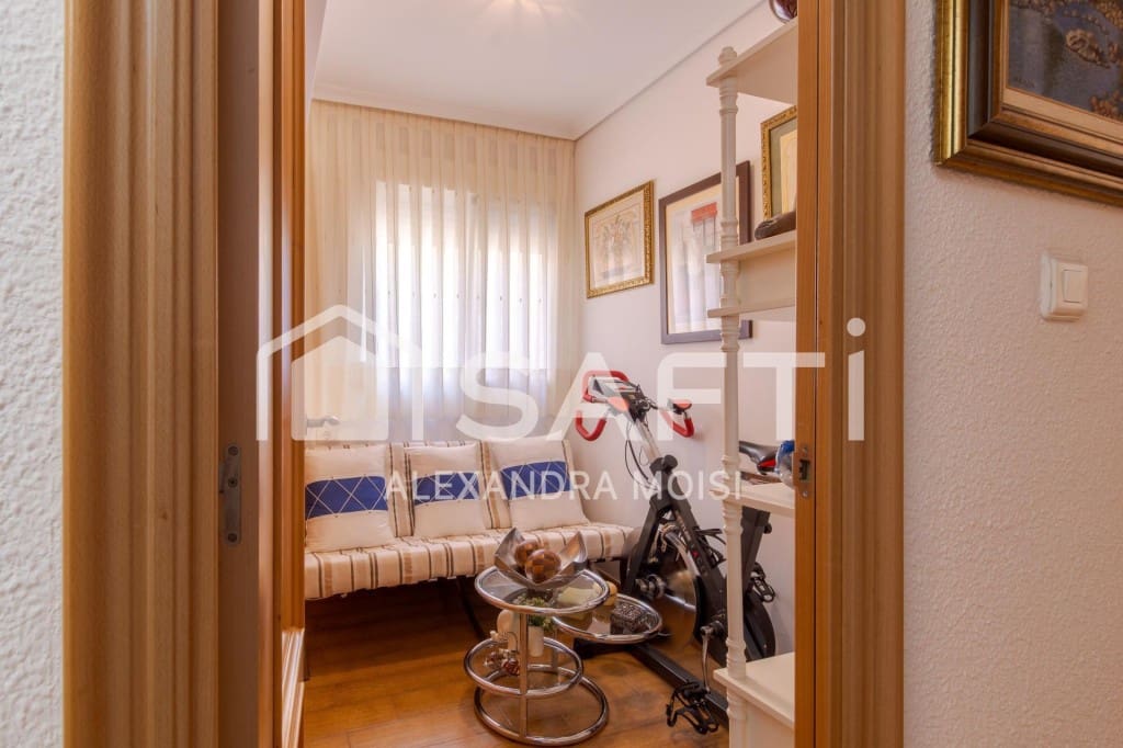 3 bedroom Apartment for sale in Castello de la Plana - € 159,000 (Ref: 9738446)