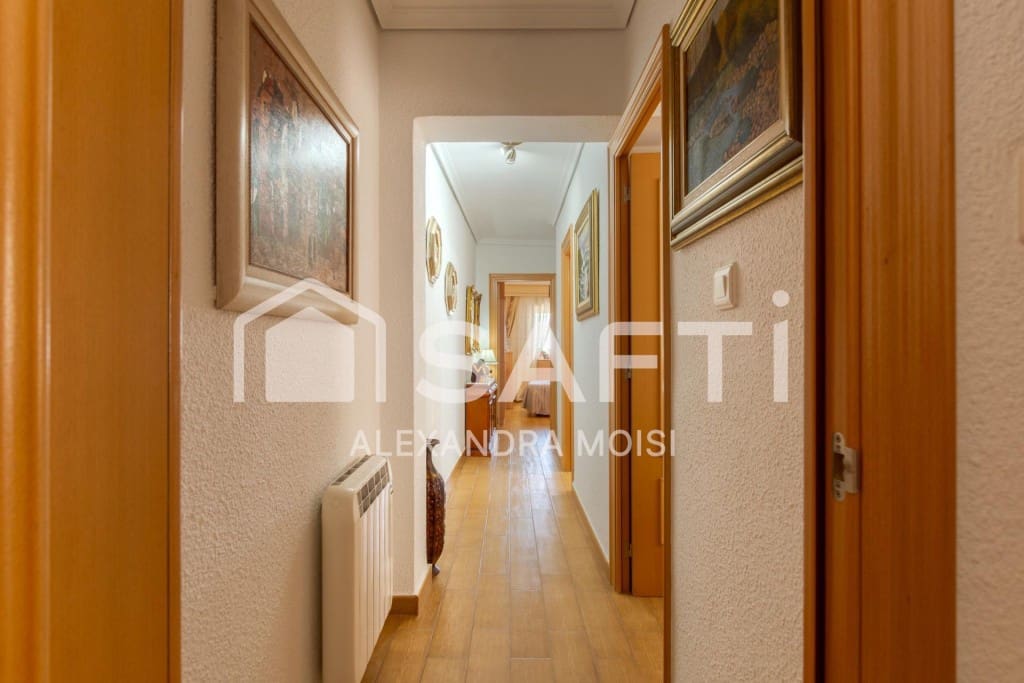 3 bedroom Apartment for sale in Castello de la Plana - € 159,000 (Ref: 9738446)